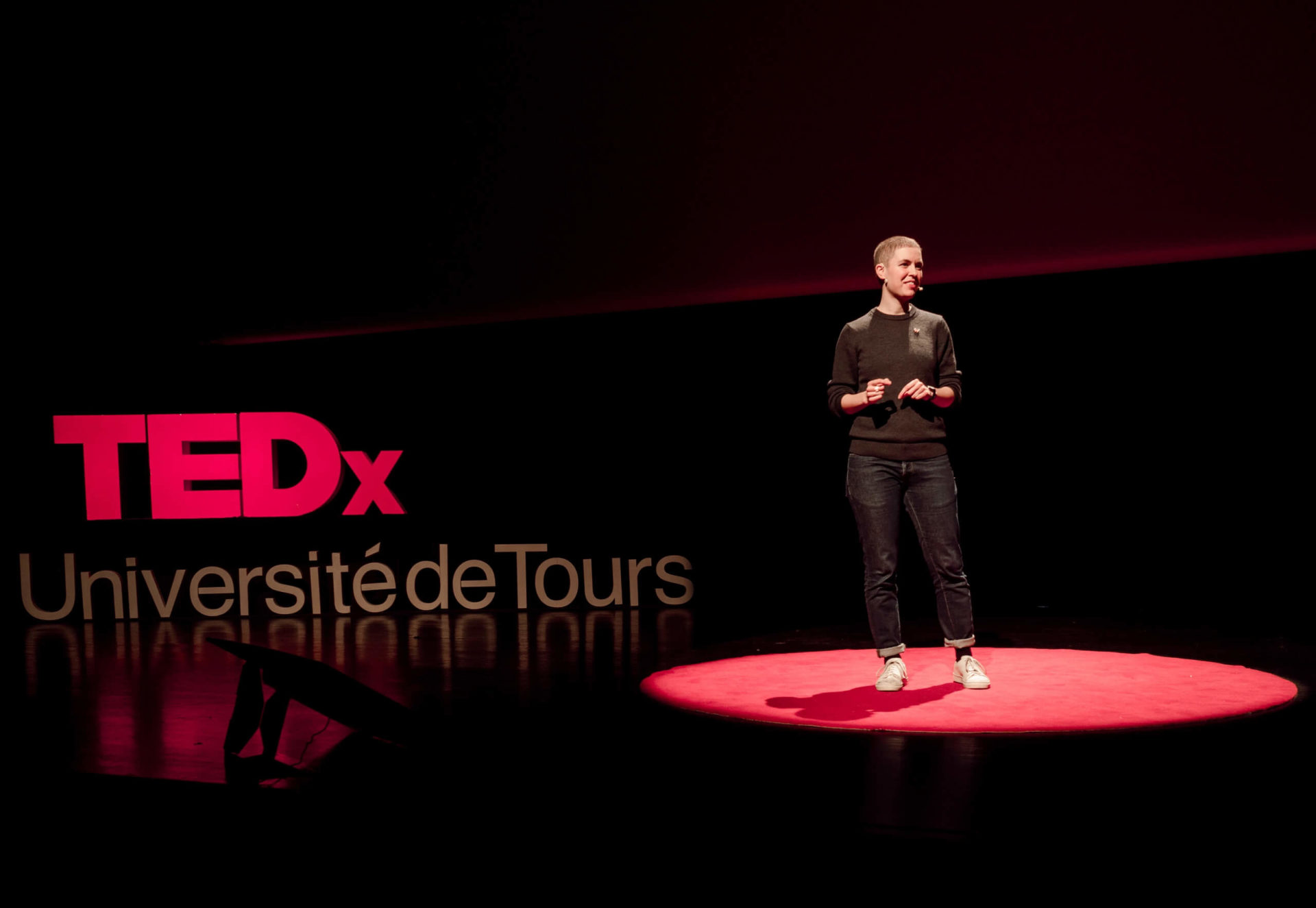 redéfinir la réussite des entreprises. TEDx Julia Faure.